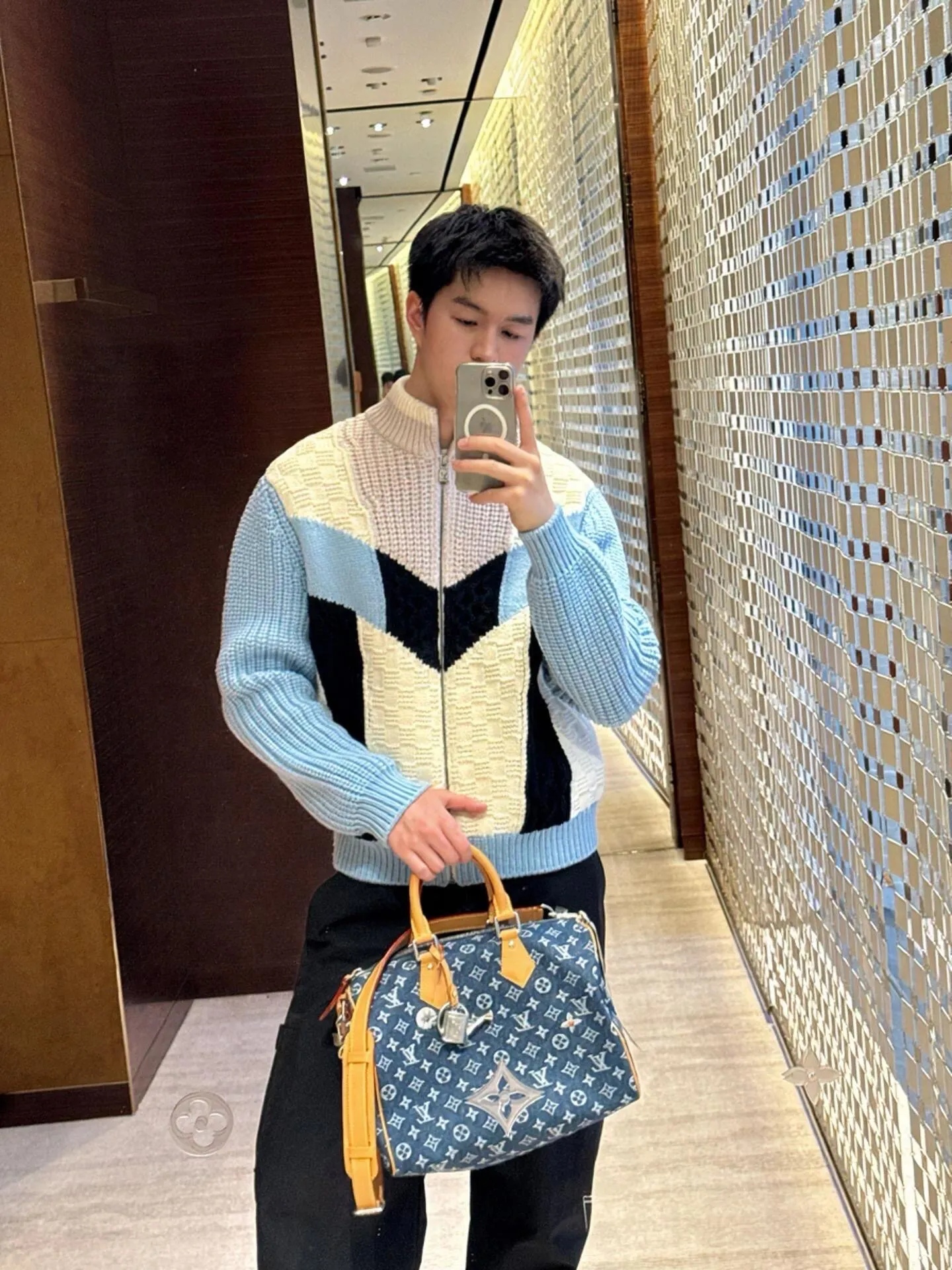 Louis Vuitton/Louis Vuitton embroidered logo contrast stitching knitted sweater jacket